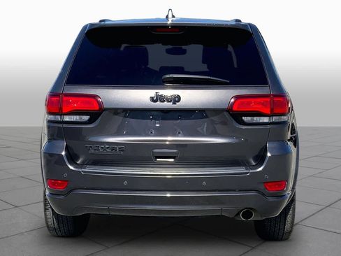 Used 2019 Jeep Grand Cherokee Altitude RWD image 5