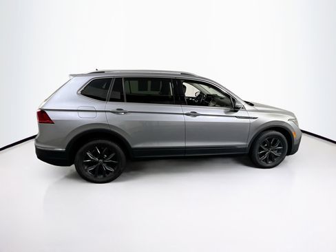 Used 2022 Volkswagen Tiguan SE AWD/4WD image 4