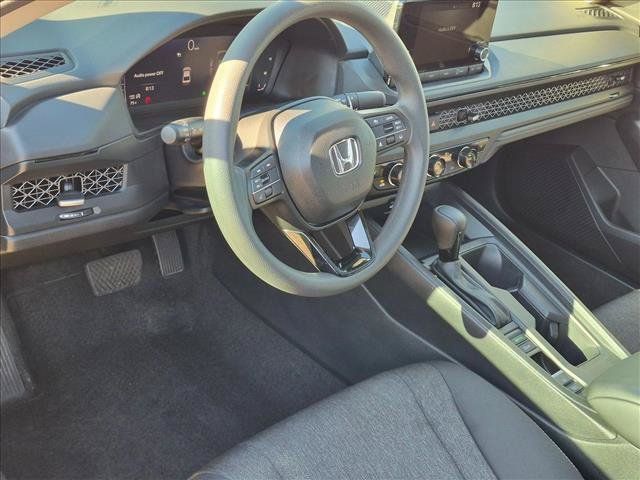 Used 2025 Honda Accord SE image 10