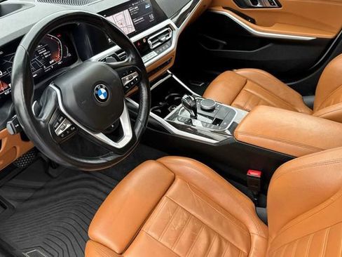 Used 2019 BMW 330i Sedan w/ Premium Package image 10