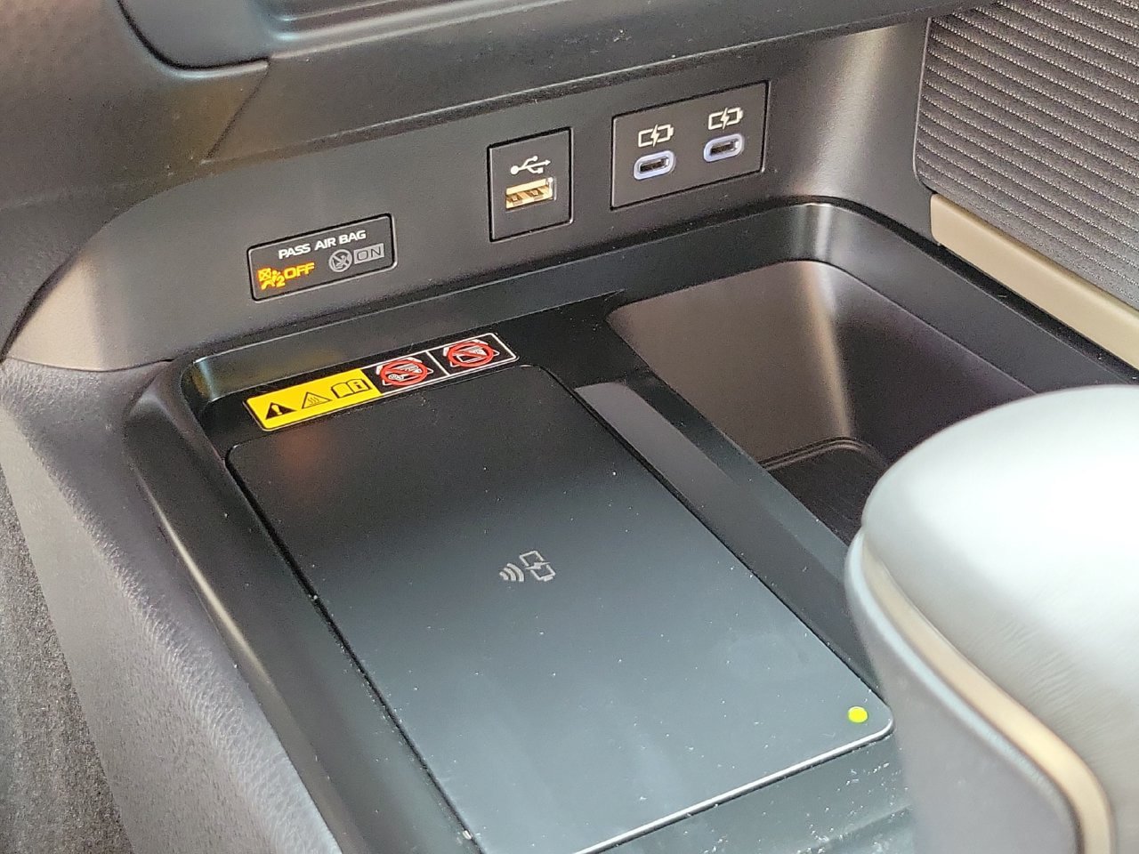 Used 2026 Toyota Camry SE FWD image 30