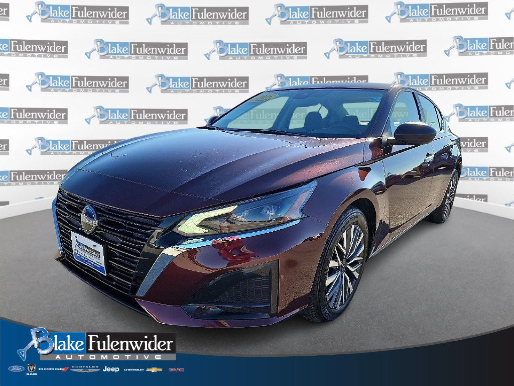 Used 2025 Nissan Altima 2.5 SV FWD image 1