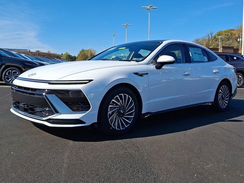 New 2026 Hyundai Sonata SEL FWD image 2