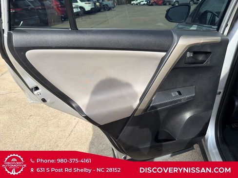 Used 2014 Toyota RAV4 LE image 27