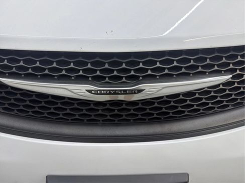 Used 2023 Chrysler Voyager LX FWD image 32