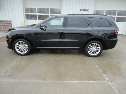 Used 2024 Dodge Durango GT image 1
