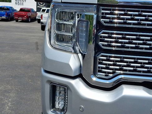 Used 2020 GMC Sierra 2500 Denali w/ Denali Ultimate Package AWD/4WD image 9