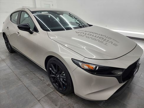 Used 2024 MAZDA MAZDA3 s image 2