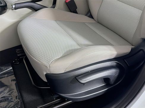 Certified 2025 Kia Soul LX w/ LX Technology Package FWD image 19