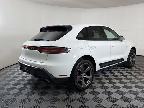 Certified 2023 Porsche Macan AWD/4WD image 10