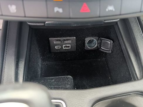 Used 2019 Cadillac XT4 Premium Luxury FWD image 23
