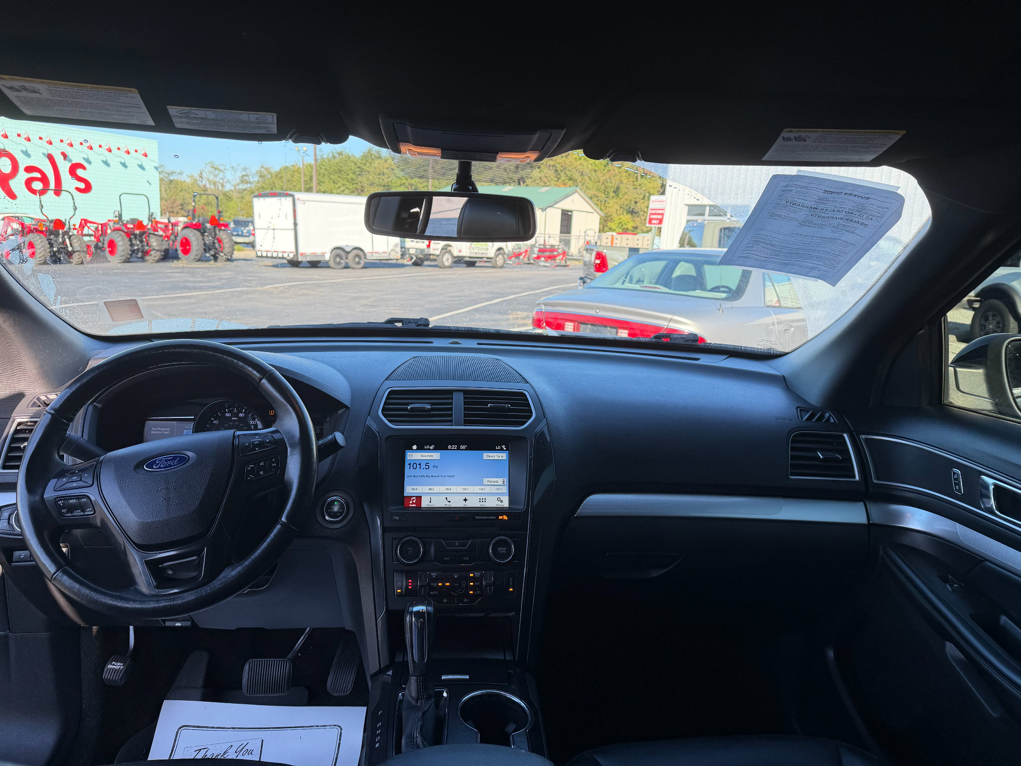 Used 2017 Ford Explorer XLT w/ Equipment Group 202A AWD/4WD image 8