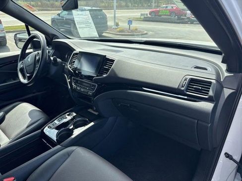 Used 2022 Honda Ridgeline Black Edition image 8