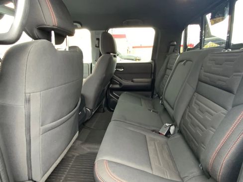 Used 2022 Nissan Frontier PRO-4X w/ Technology Package image 11