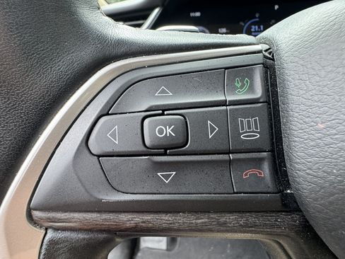 Used 2021 Jeep Grand Cherokee L Limited AWD/4WD image 35