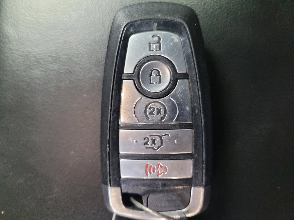 Used 2021 Ford Explorer XLT w/ Equipment Group 202A RWD image 32