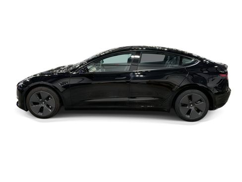 Certified 2023 Tesla Model 3 Standard Range RWD image 3