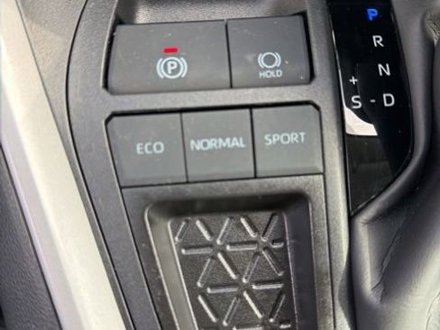 Used 2025 Toyota RAV4 XLE Premium image 20