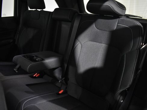 New 2025 Jeep Grand Cherokee Laredo X image 26