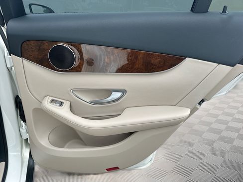 Used 2018 Mercedes-Benz GLC 300 image 31