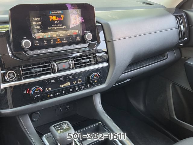 Used 2024 Nissan Pathfinder SV FWD image 26