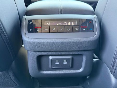 New 2026 Nissan Pathfinder SL w/ SL Premium Package image 37