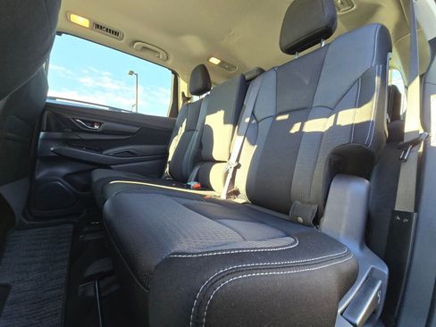 Used 2023 Subaru Ascent Premium w/ Convenience Package image 13