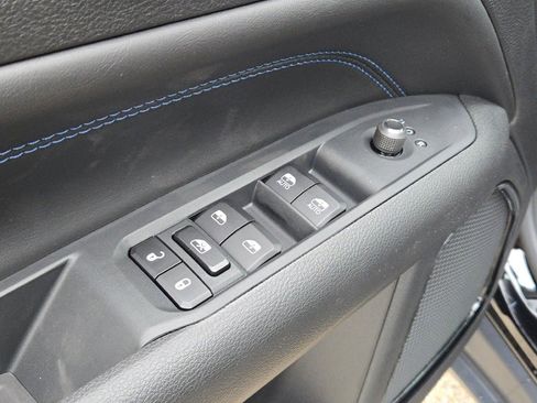 New 2026 Jeep Compass Latitude image 21