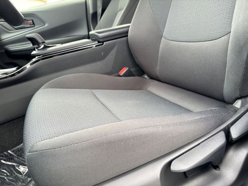 Used 2025 Toyota Prius LE image 24