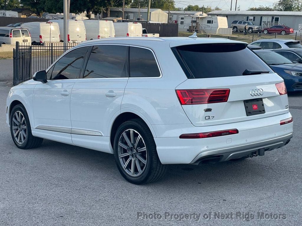 Used 2018 Audi Q7 3.0T Prestige AWD/4WD image 5