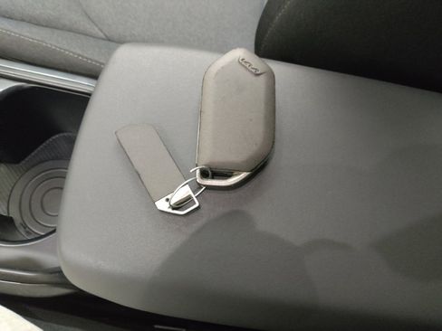 Used 2025 Kia K4 FWD image 32