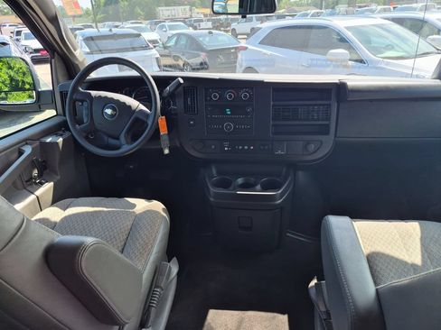 Used 2023 Chevrolet Express 3500 LT w/ LT Preferred Equipment Group RWD image 12