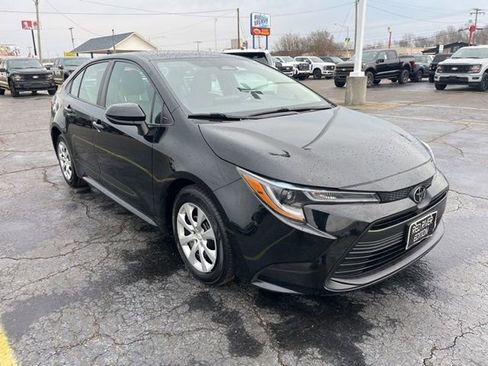 Used 2024 Toyota Corolla LE FWD image 4