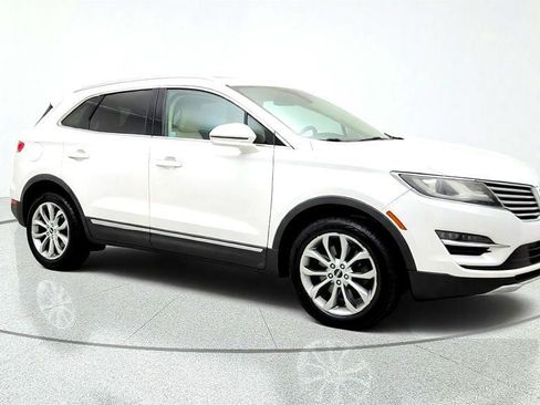 Used 2016 Lincoln MKC Select w/ Select Plus Package AWD/4WD image 3