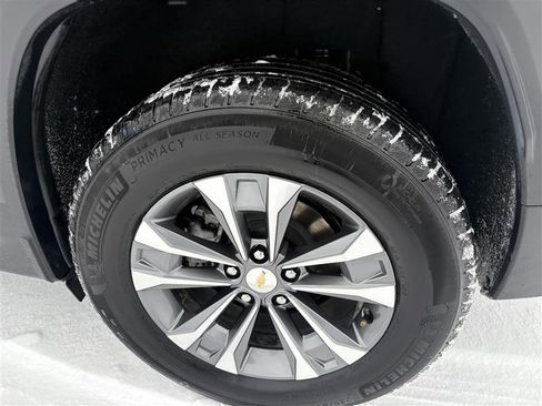 Used 2025 Chevrolet Equinox LT w/ Convenience Package II image 5