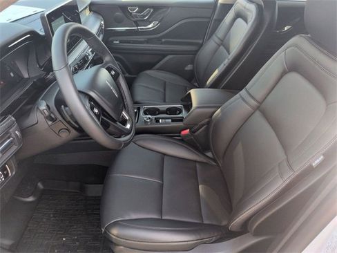 Certified 2025 Lincoln Corsair AWD w/ Equipment Group 101A image 12