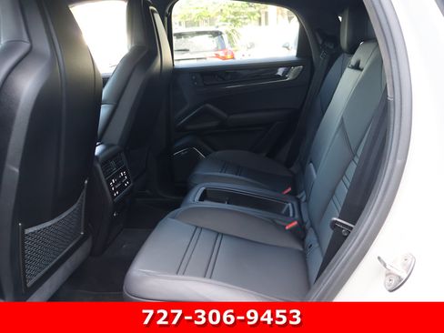 Used 2024 Porsche Cayenne Turbo GT AWD/4WD image 15