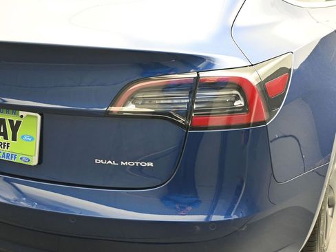 Used 2020 Tesla Model 3 Long Range AWD/4WD image 9