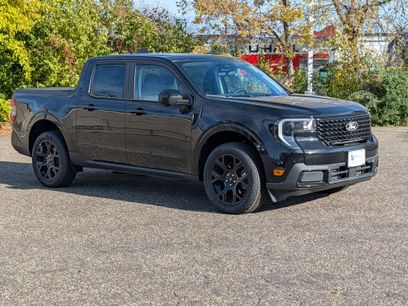 New 2025 Ford Maverick Lariat w/ Black Appearance Package
