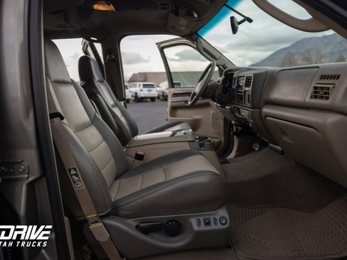 Used 2004 Ford Excursion Eddie Bauer image 15