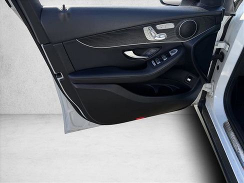 Used 2021 Mercedes-Benz GLC 300 GLC 300 image 12