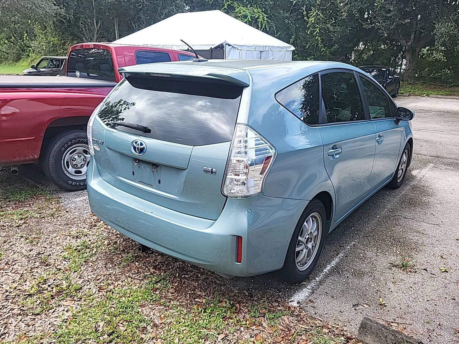 Used 2014 Toyota Prius V Three FWD image 3