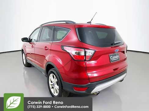 Used 2018 Ford Escape SE image 5