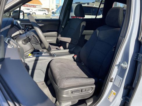 Used 2022 Honda Pilot Sport image 12