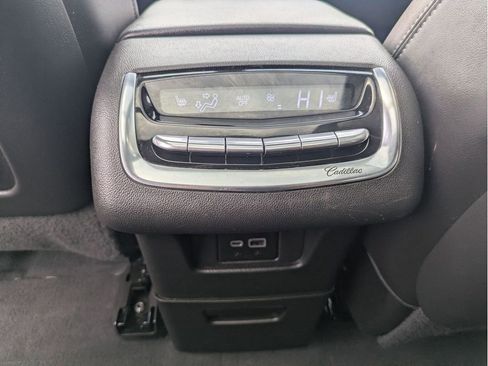 Used 2022 Cadillac XT6 Premium Luxury AWD/4WD image 30
