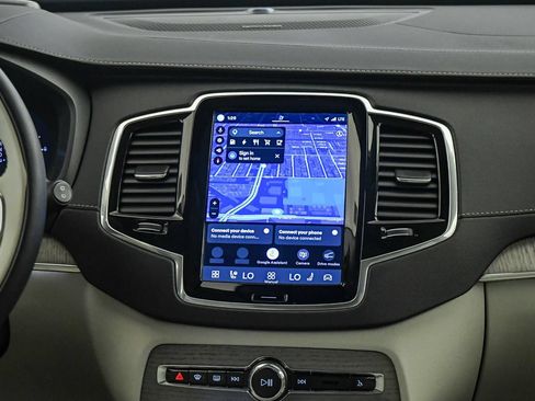 Certified 2025 Volvo XC90 T8 Ultra w/ Protection Package Premier AWD/4WD image 14
