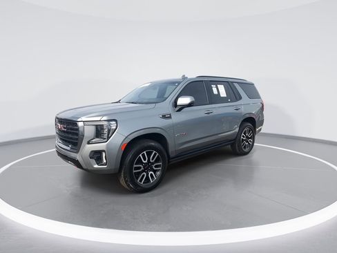 Used 2023 GMC Yukon AT4 w/ AT4 Premium Package image 4