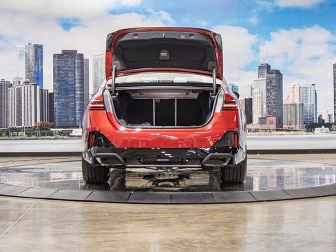 Used 2026 BMW 550e xDrive 550e xDrive image 12