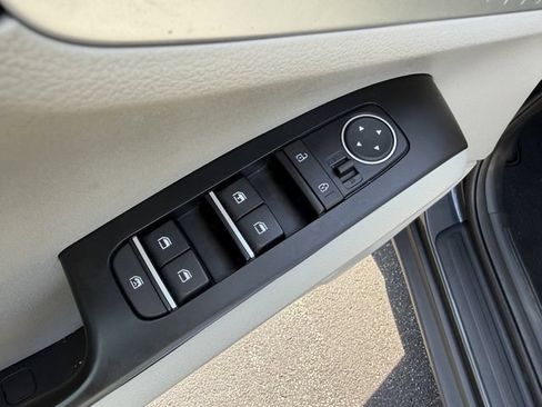 Certified 2023 Kia Soul LX w/ LX Technology Package FWD image 10