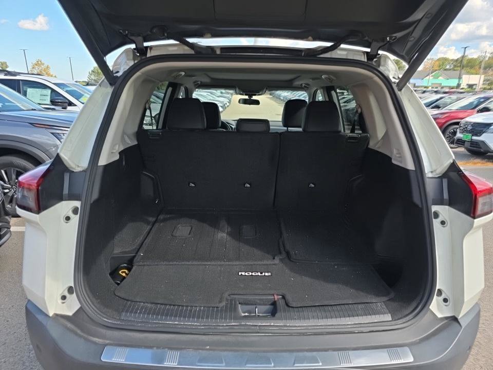 Certified 2023 Nissan Rogue SV w/ SV Premium B Package AWD/4WD image 14